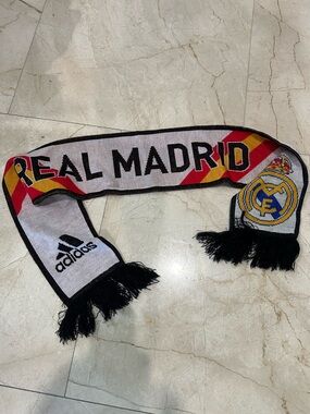 Adidas Real Madrid Scarf Soccer EUC